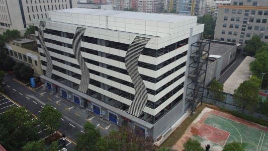 Planar Movement automatizált parkoló